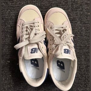 New balance pro court Beige